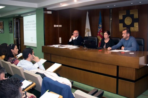 El Colegio de Valencia imparte formación sobre el seguro de transporte terrestre
