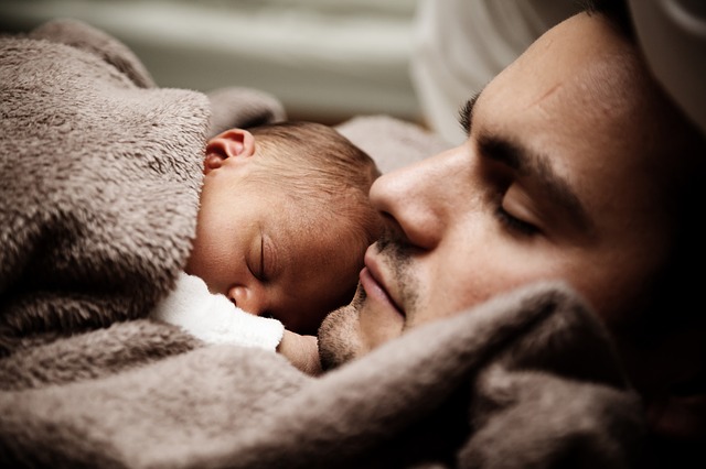 Sueño, salud y bienestar: consejos de Cigna para dormir como un bebé