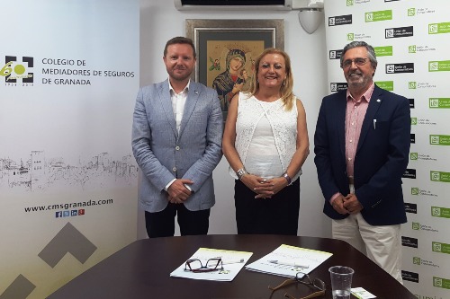 El Colegio de Granada y la UCAUCE colaborarán para la defensa de los consumidores
