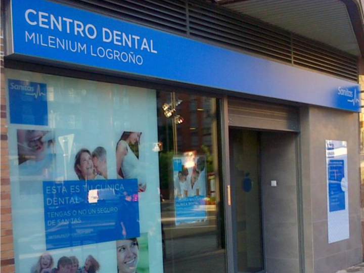 Las clínicas dentales de Sanitas mantienen la certificación frente al COVID-19.