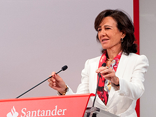 Banco Santander presenta su nuevo agregador de pago de seguros, que permitirá a los clientes ahorrar tiempo y dinero.