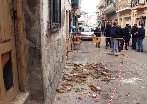 El Colegio de Granada ayuda a tramitar los siniestros por los terremotos. Noticias de seguros. EFE