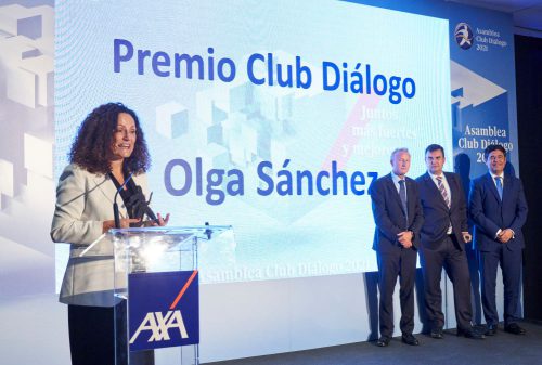 Olga Sánchez recibe el IX Premio Club Diálogo de Agentes AXA.