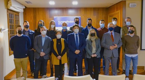 El Colegio de Asturias entrega los diplomas del Curso Superior de Seguros.