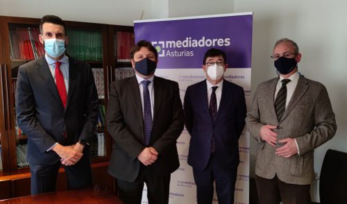 El Colegio de Mediadores de Seguros de Asturias y Salus firman un convenio de colaboración.