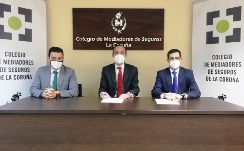 Plus Ultra Seguros reafirma su alianza con el Colegio de A Coruña.