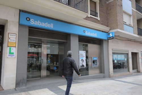 Ratificada la condena al Sabadell por vincular una hipoteca a un seguro de vida de 20 años.