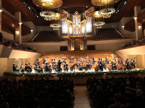 Santalucía celebra su concierto de centenario con más de mil invitados.