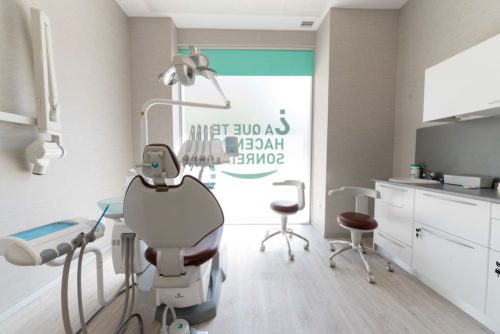 La nueva clínica ASISA Dental en Las Palmas de Gran Canaria cuenta con cuatro gabinetes dotados con tecnología para realizar cualquier tratamiento bucodental.