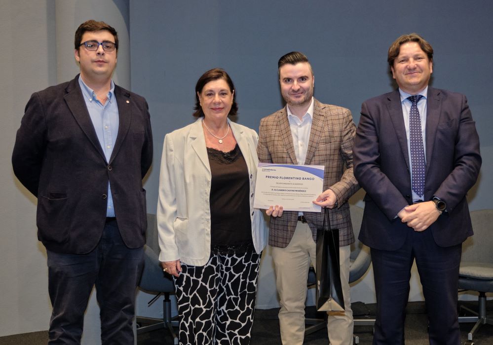 Las XXVI Jornadas del Seguro en Asturias fue el marco elegido por el Colegio de Asturias para entregar el Premio Florentino Bango al mejor expediente académico.