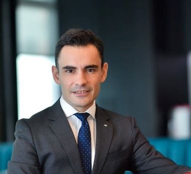 Henri de la Serve, nuevo director financiero de AXA España.