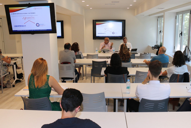 El Colegio de Valencia celebró el pasado 29 de junio en sus instalaciones un curso sobre Protección de Datos y Ciberseguridad.