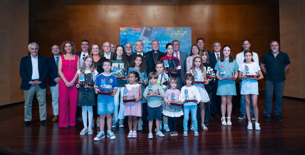 Fundación AXA entrega los premios del 25º Concurso de Pintura Catedral de Burgos.