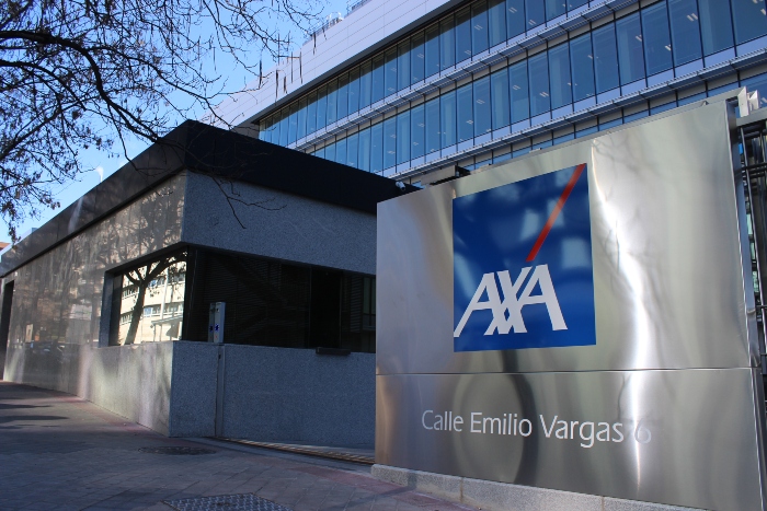 AXA aflora una exposición de 600 millones de euros en bonos garantizados y sénior de Credit Suisse.