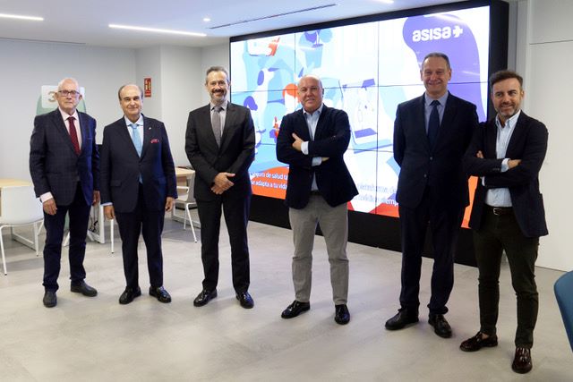 Las nuevas instalaciones de la territorial de Asisa acogen la renovación del protocolo con el Colegio de Mediadores de Seguros de Valencia.