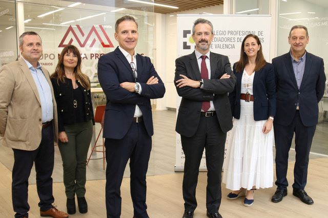 El Colegio de Valencia refuerza sus protocolos con Grupo Mutua Propietarios.