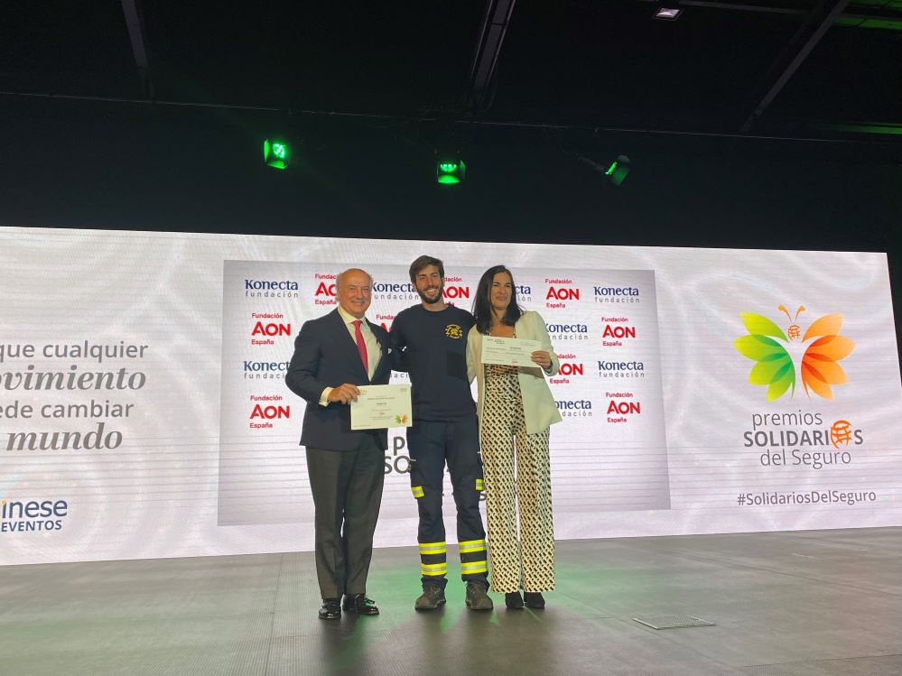 Fundación Aon España entrega su Premio Solidario del Seguro 2022 a Bomberos Ayudan.