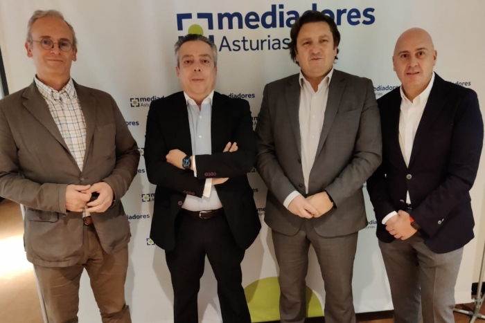 Mediadores Asturias y Lagun Aro celebran 15 años de colaboración