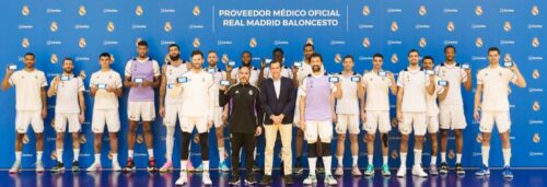 Sanitas, Proveedor Médico Oficial del Real Madrid, ha entregado a los jugadores del equipo de baloncesto sus tarjetas digitales.