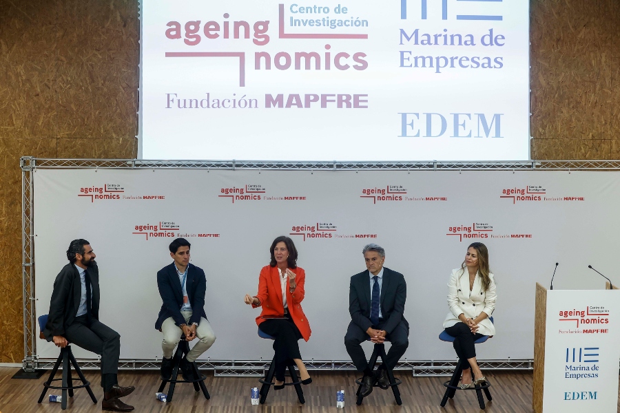 Los séniors frente a la brecha digital: el debate de Fundación Mapfre en Valencia