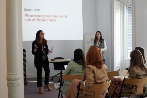 Fundación ADECOSE e Inspiring Girls impulsan el Club Financiero y Asegurador
