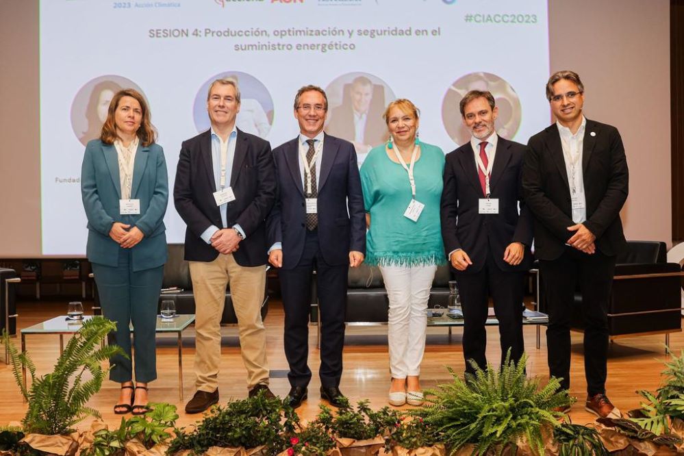 Claudia Gómez, responsable de ESG de Aon España, destaca los esfuerzos que están realizando las empresas españolas en la lucha contra el climático.