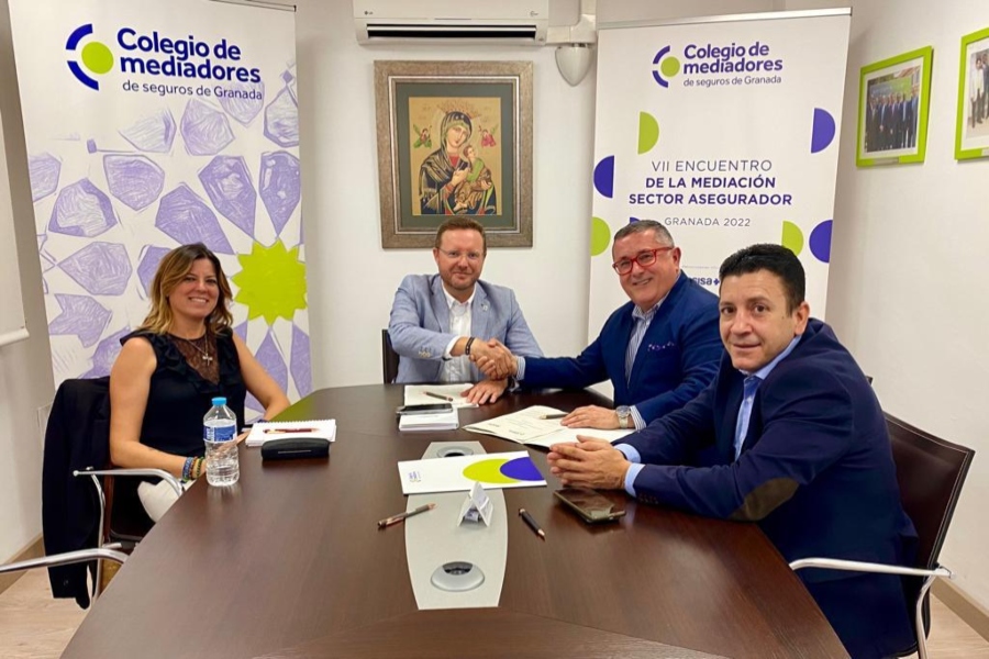 El Colegio de Granada y DKV formalizan su apoyo a la mediación