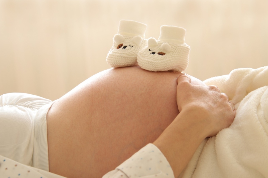 AXA incorpora pruebas diagnósticas especiales para embarazos de riesgo