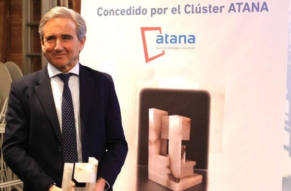 Víctor Tomás Lizarraga, Premio Mejor CIO de Navarra por ATANA