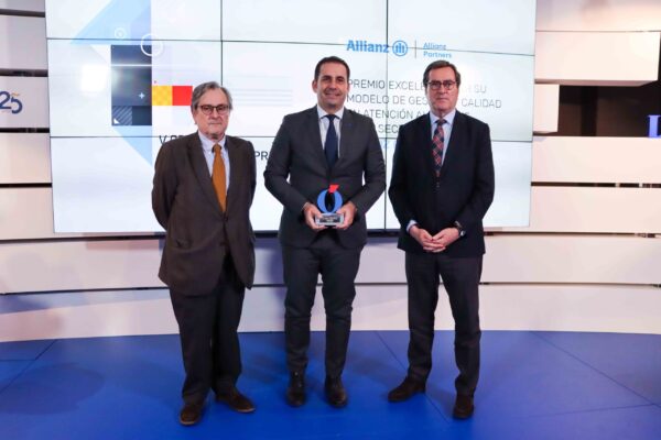 Allianz Partners España recibe el premio Excelencia de La Razón