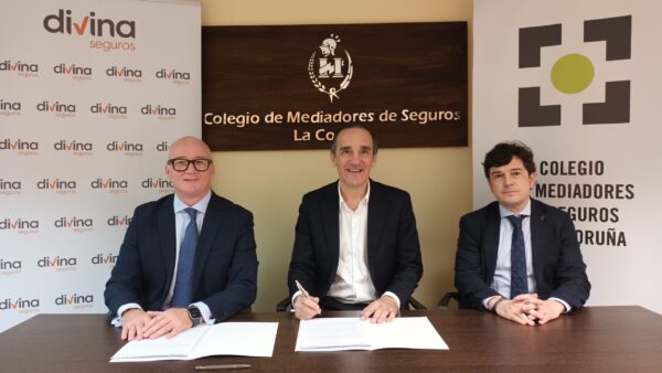 Divina Seguros ratifica su compromiso con el Colegio de A Coruña