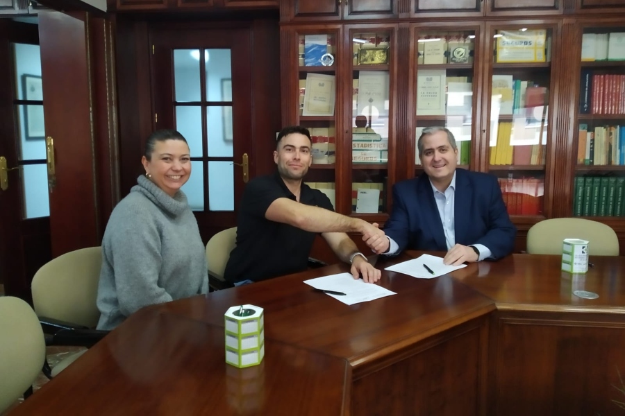 Sirauto renueva el acuerdo de colaboración el Colegio de Alicante