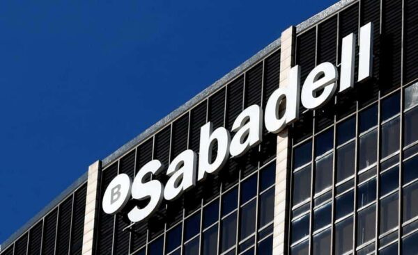 EAE valora la fusión del BBVA y Banco Sabadell
