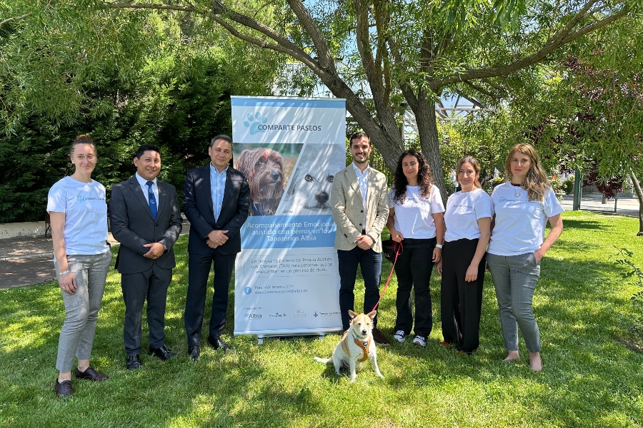 Grupo Albia presenta un programa pionero de terapia asistida con animales