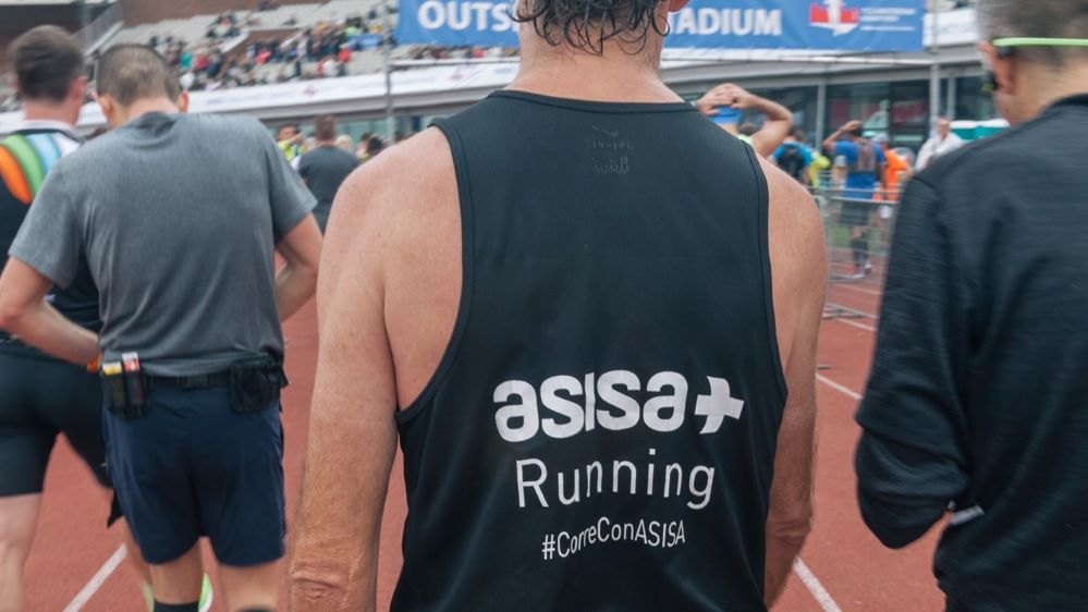 ASISA puso en marcha este proyecto en 2019 y la de Lisboa es la cuarta maratón en la que participará un equipo de Corre con ASISA, tras Amsterdam (2019), Hamburgo (2022) y Marrakech (2023).