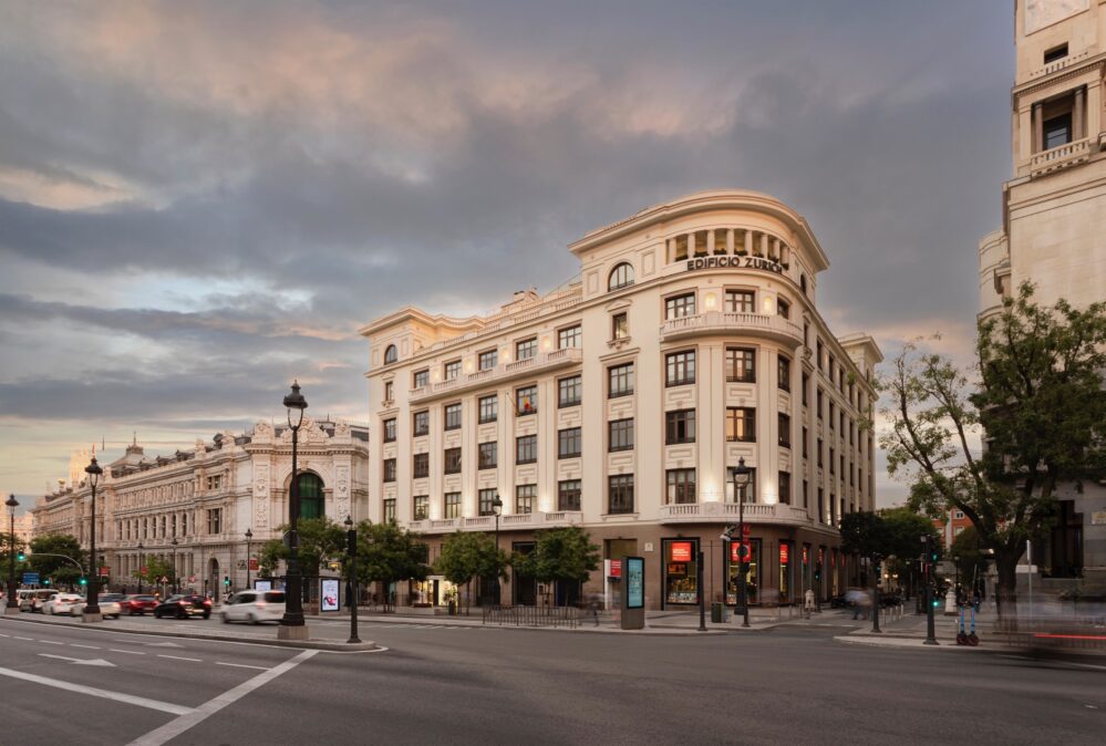 Zurich Seguros ha firmado la venta de su icónico Edificio Zurich, situado en la calle Alcalá 44 de Madrid, a Besant Capital.