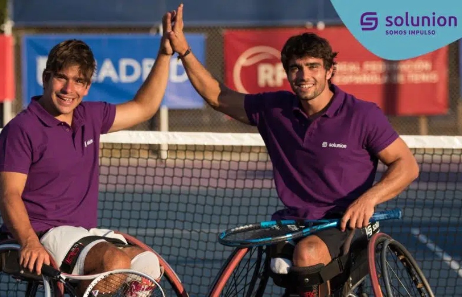 'Revés contra el estigma': medallistas paralímpicos protagonizan la nueva campaña de Solunion