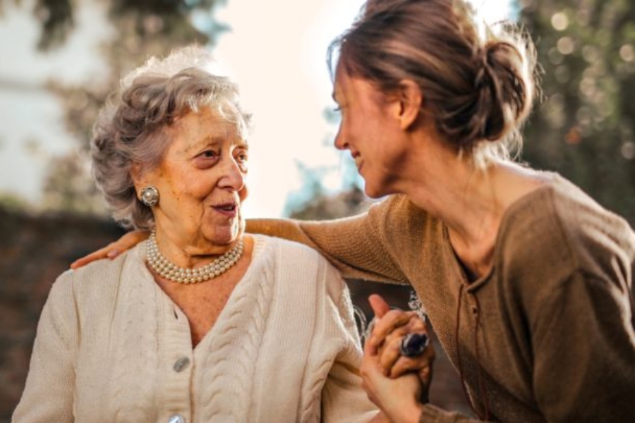 Fundación Edad&Vida se suma al Día Internacional de las Personas Mayores