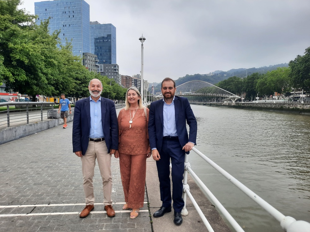 Presentación de innovadores proyectos en salud digital en el XI Congreso Internacional de Salud Digital, destacando la IA en el País Vasco.