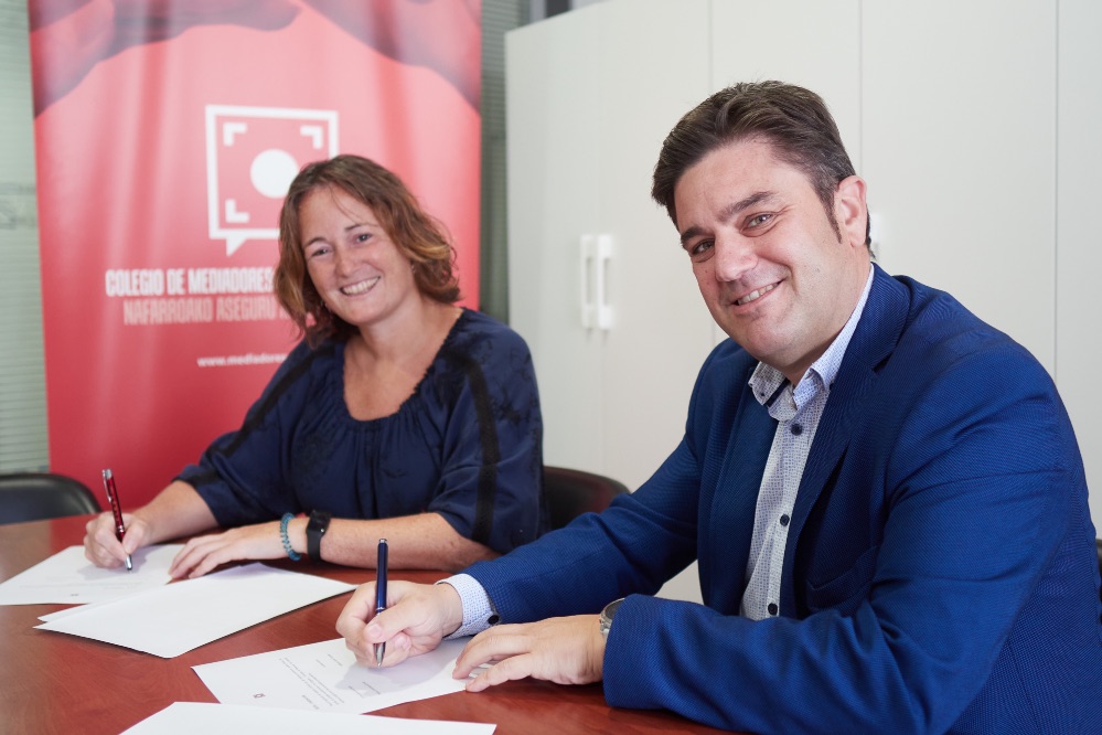 El Colegio de Navarra y Allianz renovaron su acuerdo de colaboración en la nueva sede del Colegio, ubicada en Tajonar.