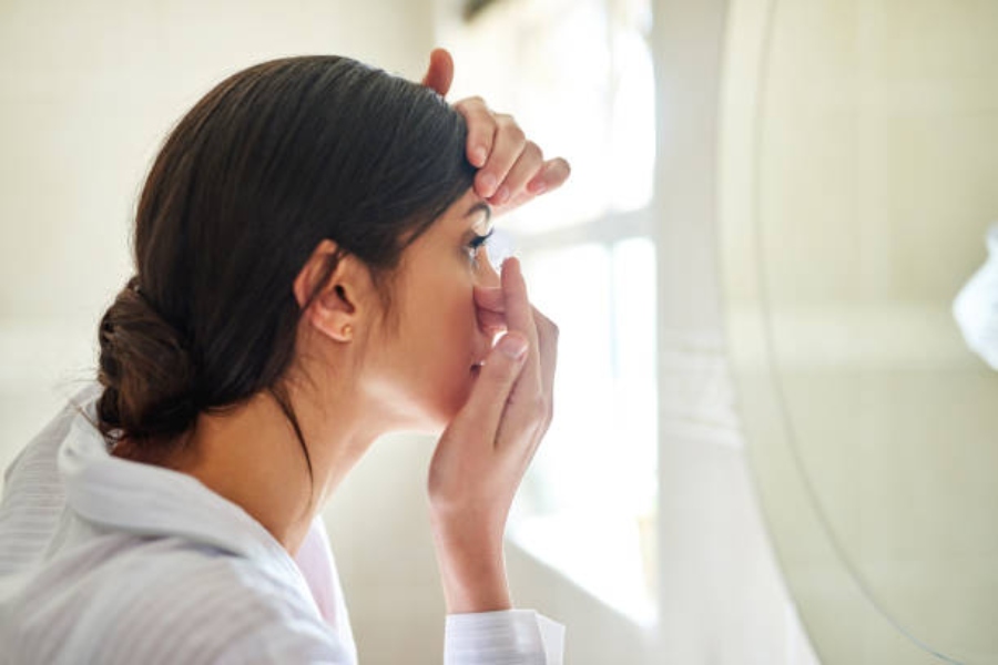 La higiene en el manejo de lentillas, crucial para prevenir infecciones oculares