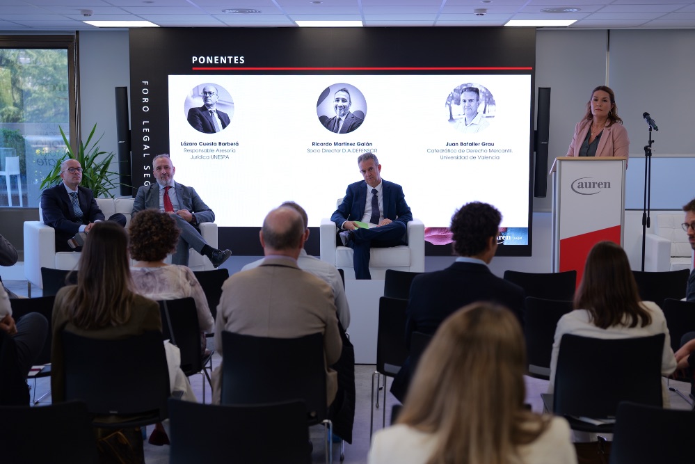 En el encuentro participó Inmaculada Roldán, socia y directora del área de Seguros de Auren Legal, entre otros expertos del sector.