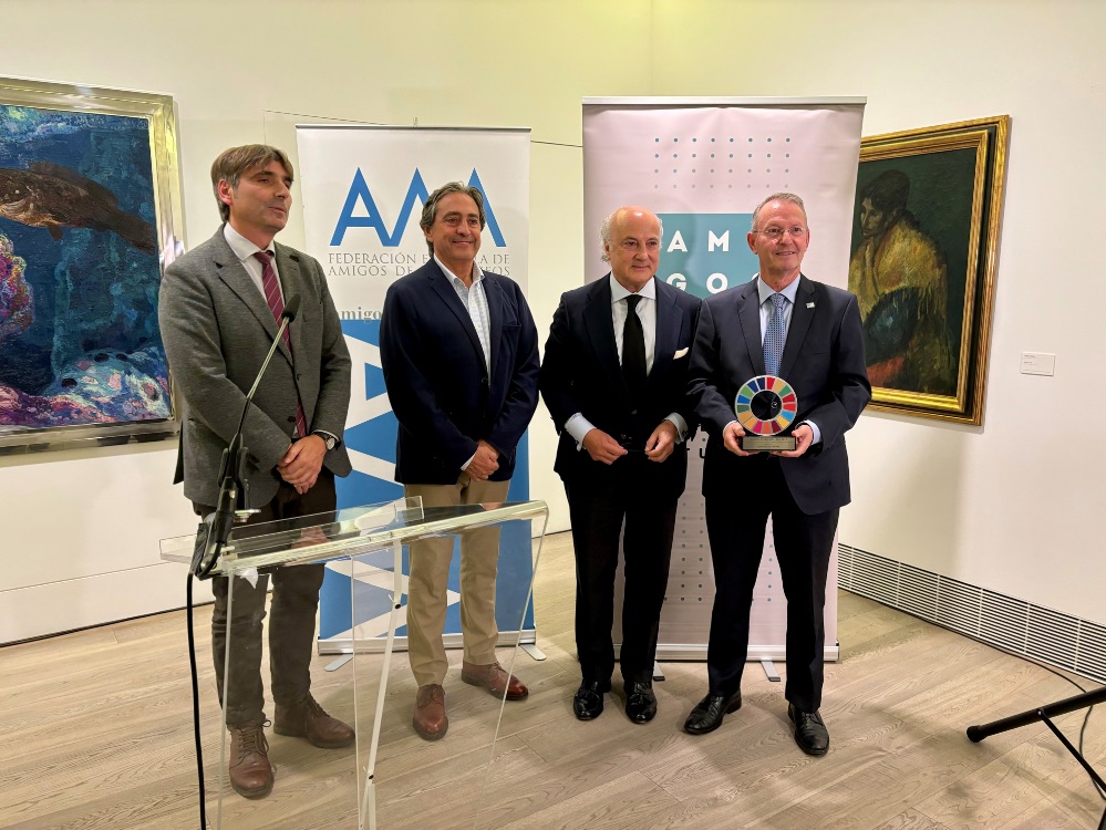 Alfonso Palacio, Director del Museo de Bellas Artes de Asturias; Rafael Mesa, Presidente de FEAM; Pedro Tomey, Director General de Fundación Aon España; Alfonso Martínez, Presidente de los Amigos del Museo de Bellas Artes de Asturias.