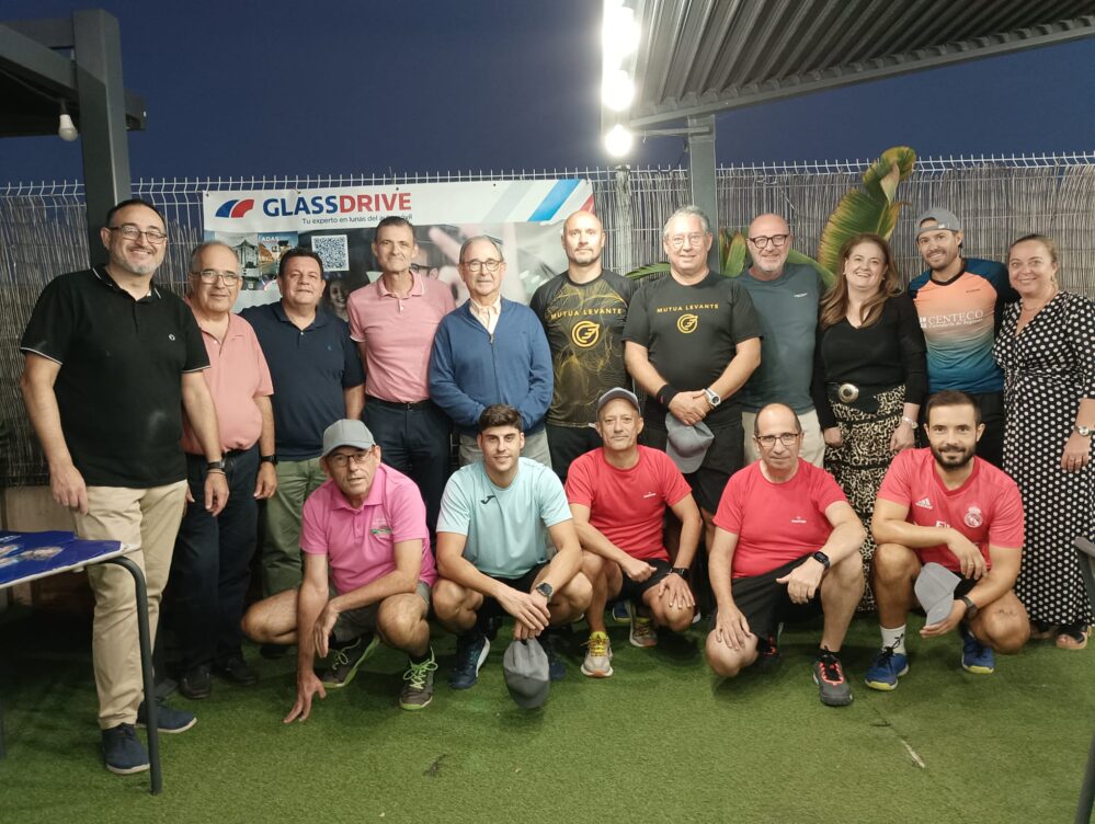 El Torneo de Pádel del Colegio de Castellón congregó a colegiados, colaboradores y representantes de entidades patrocinadoras y colaboradoras.