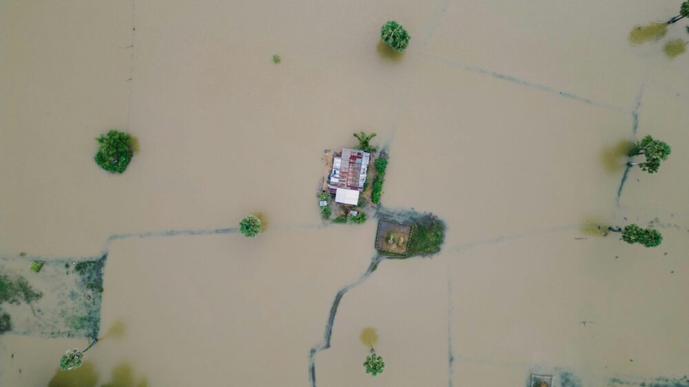 Las medidas de protección contra inundaciones son hasta diez veces más rentables que la reconstrucción, según Swiss re Institute.