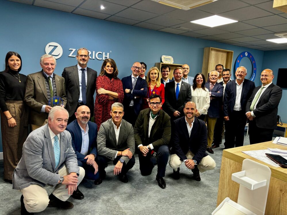 El Consejo Andaluz de Colegios de Mediadores de Seguros entregó los reconocimientos anuales a Zurich Seguros y Agroseguro.