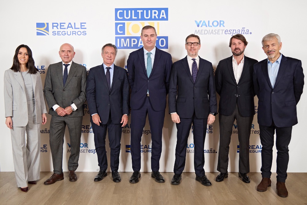 Carlos Sobera y Alba Lago continúan como embajadores en la nueva campaña de “Cultura con Impacto” de Reale Seguros.