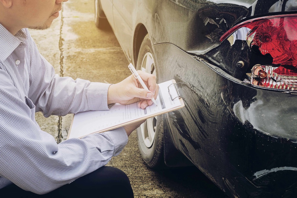 El precio sigue liderando en los seguros de coche, pero más del 25% de los clientes priorizan la experiencia al cliente