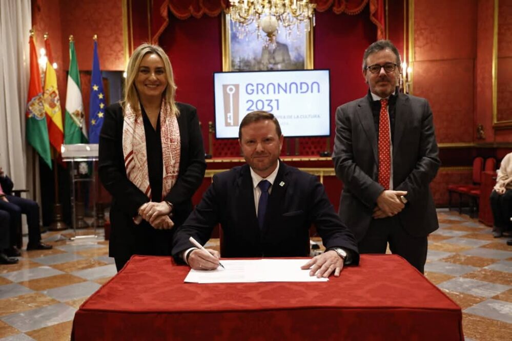 El Colegio de Granada ha firmado su adhesión al proyecto que impulsa la candidatura de Granada como Capital Europea de la Cultura 2031.