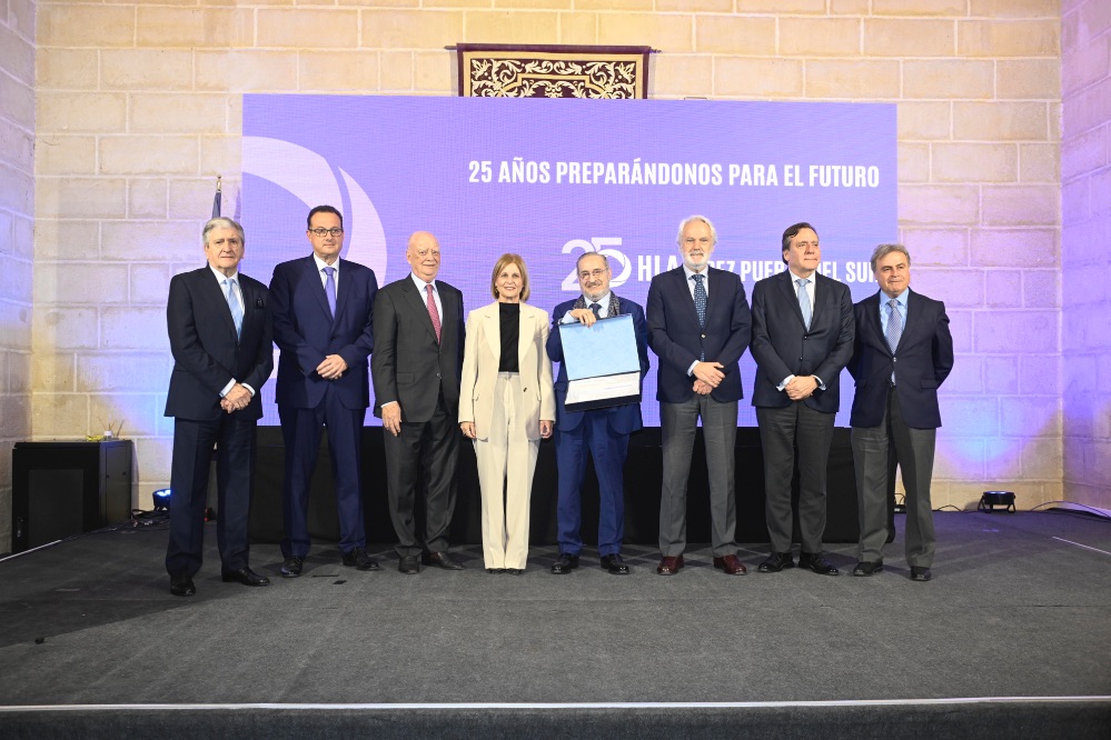 HLA Jerez Puerta del Sur ha celebrado su 25º aniversario con un acto conmemorativo en el claustro del convento de Santo Domingo.